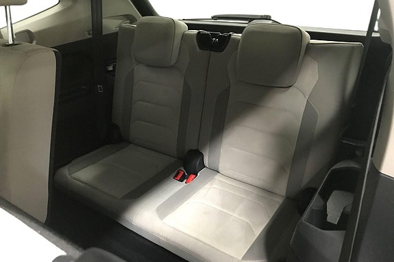 Volkswagen Tiguan Allspace 15 of 30