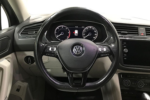 Volkswagen Tiguan Allspace 17 of 30