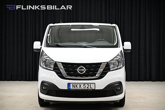 Nissan NV300 10 of 25