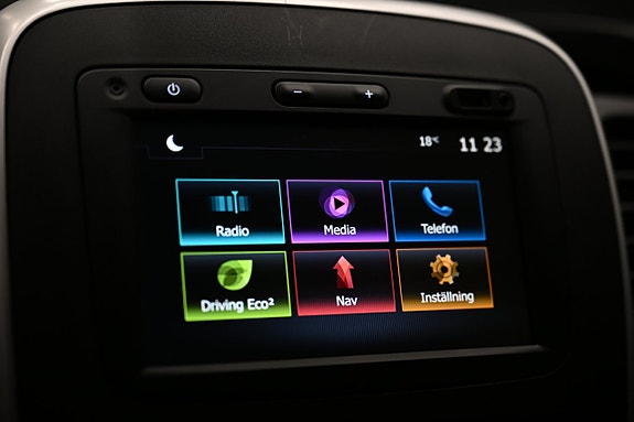 Nissan NV300 16 of 25
