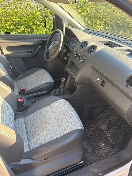 Volkswagen Caddy 2 of 2