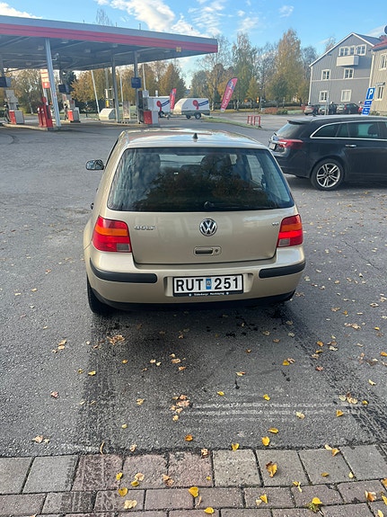 Volkswagen Golf IV 3 of 4
