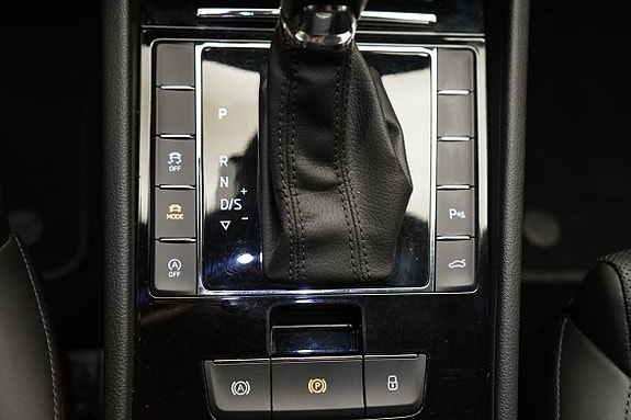 Skoda Superb 15 of 22