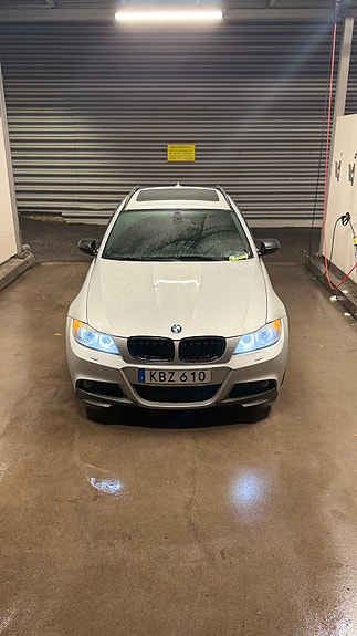 BMW 330d 4 of 4