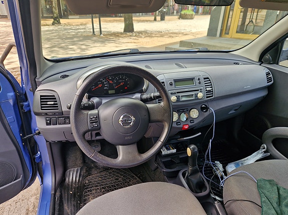 Nissan Micra 4 of 4