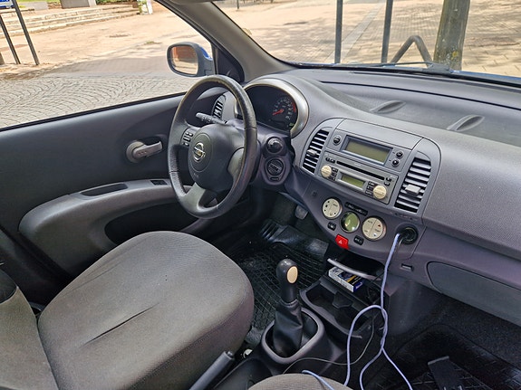 Nissan Micra 2 of 4