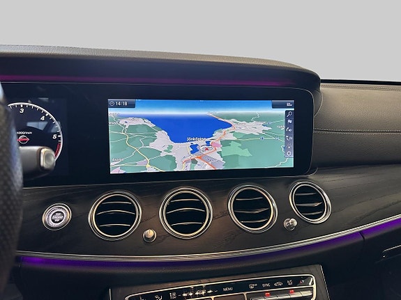 Mercedes-Benz E300 15 of 18
