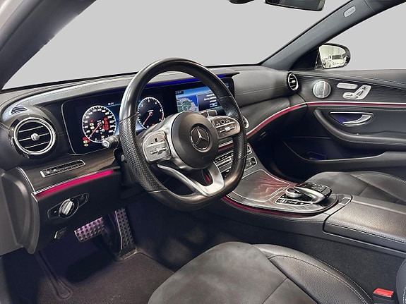 Mercedes-Benz E300 13 of 18