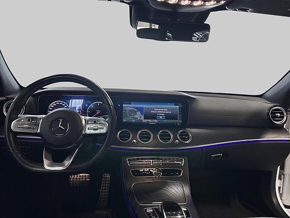 Mercedes-Benz E300 11 of 18