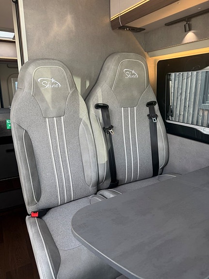 Pössl Summit 600 L Shine Elegance 180 hk Aut 7 of 11