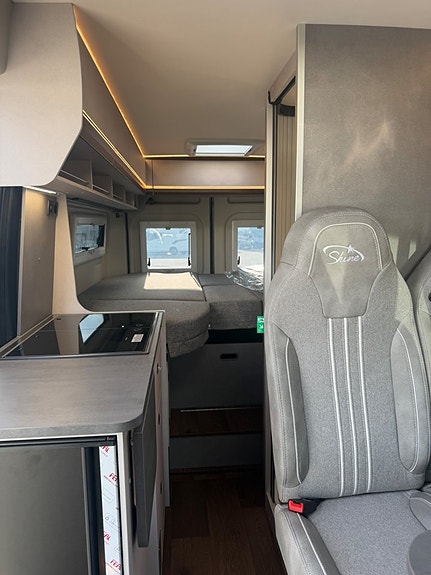 Pössl Summit 600 L Shine Elegance 180 hk Aut 9 of 11