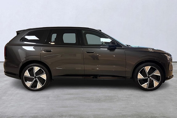 Volvo EX90 3 of 5