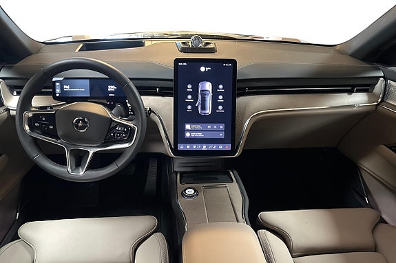 Volvo EX90 9 of 19