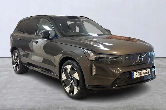 Volvo EX90 6 of 19