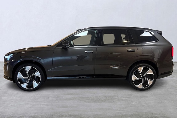 Volvo EX90 2 of 5