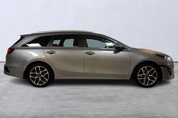 Kia Ceed 3 of 5