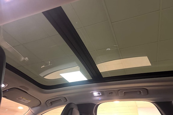 Volvo XC60 15 of 16