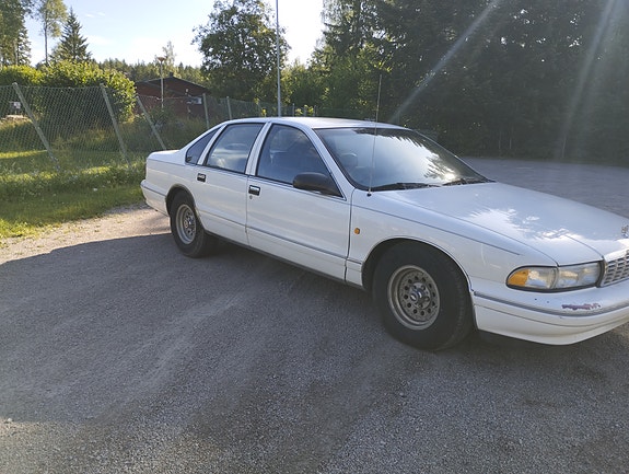 Chevrolet Caprice 3 of 5