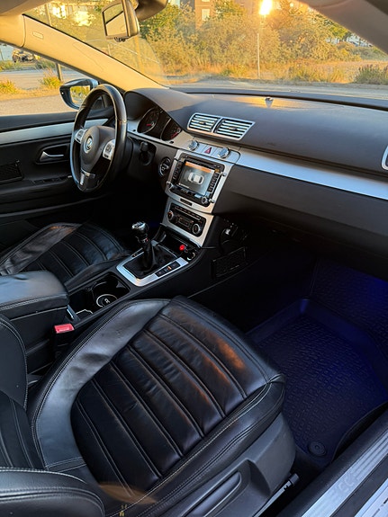 Volkswagen Passat CC 10 of 15