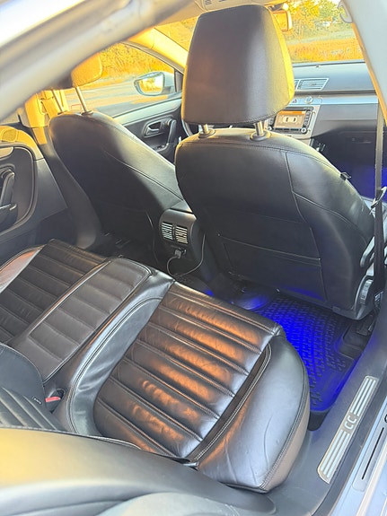 Volkswagen Passat CC 11 of 15