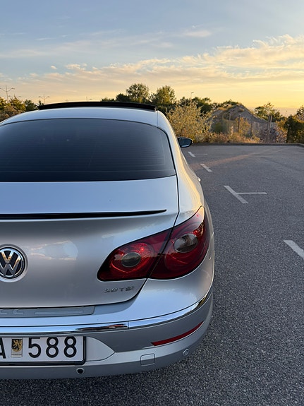Volkswagen Passat CC 7 of 15