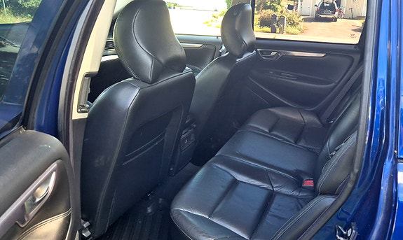 Volvo V70 5 of 5