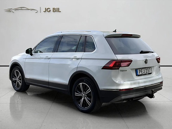 Volkswagen Tiguan 4 of 24