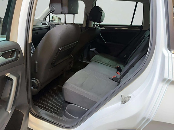 Volkswagen Tiguan 14 of 24