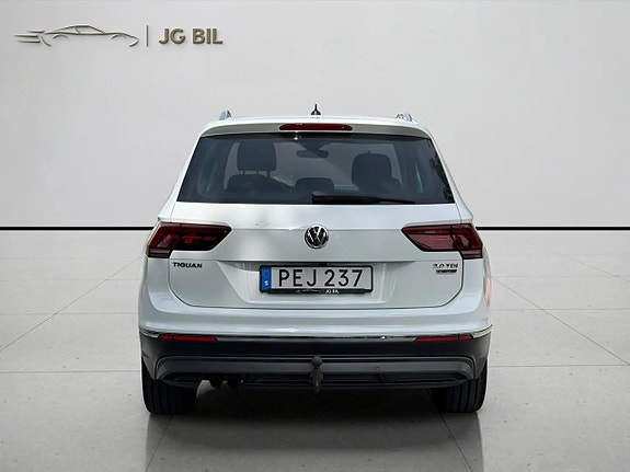 Volkswagen Tiguan 6 of 24