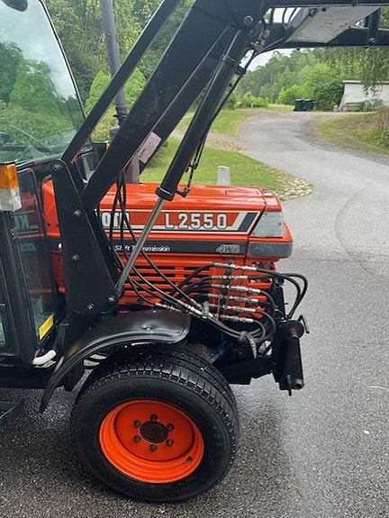 Kubota L2550 GST 5 of 5