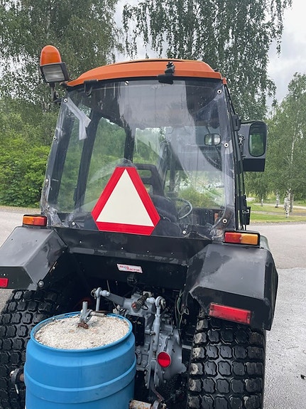 Kubota L2550 GST 4 of 5