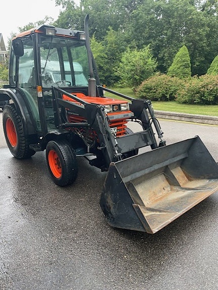 Kubota L2550 GST 2 of 5