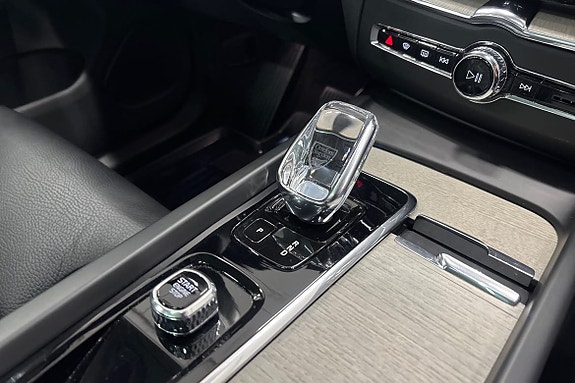 Volvo XC60 15 of 22