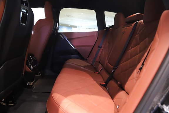 BMW iX 12 of 12
