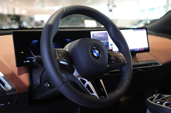 BMW iX 5 of 12