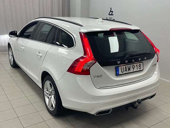 Volvo V60 3 of 5