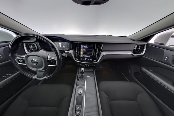 Volvo V60 7 of 15