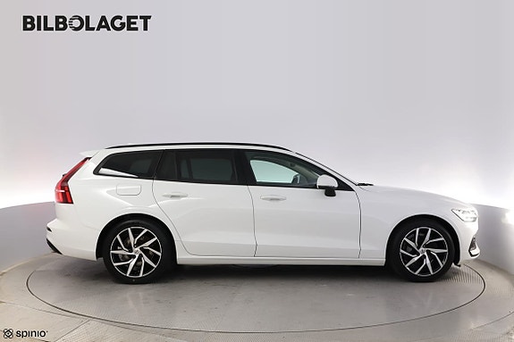 Volvo V60 2 of 15