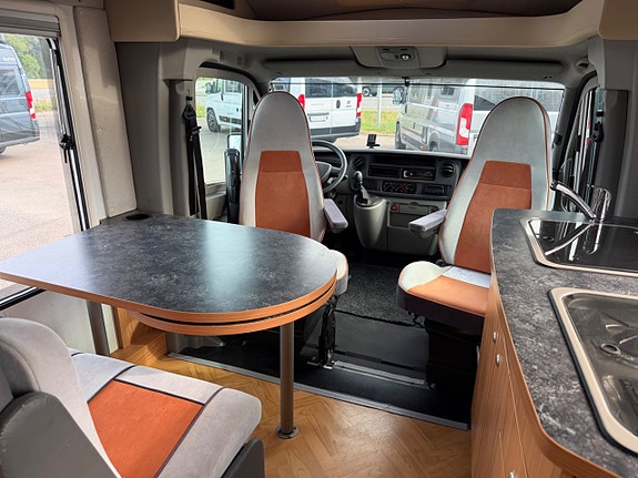 Bürstner Mega Van T675 4 sovplatser 5 of 5