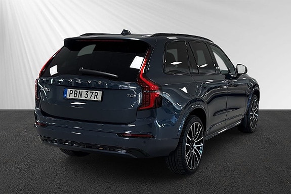 Volvo XC90 3 of 5