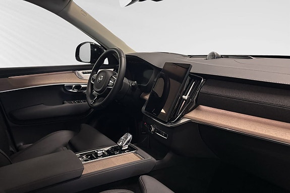 Volvo XC90 6 of 13