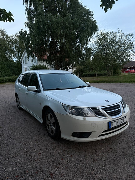 Saab 9-3 2 of 5