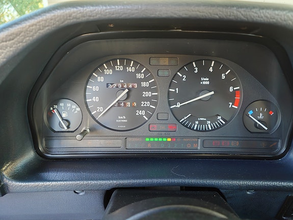 BMW 520i 10 of 11