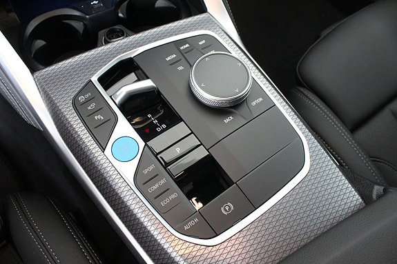 BMW i4 8 of 14