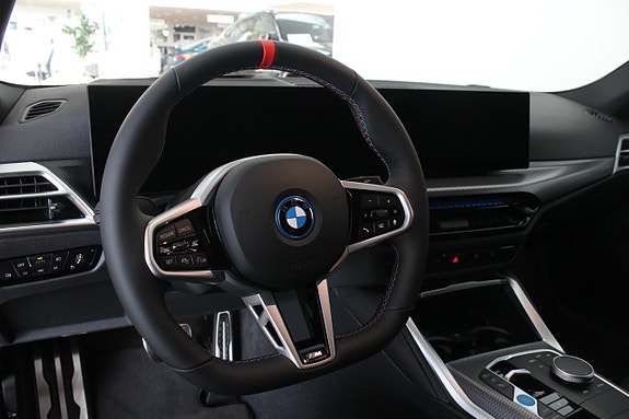 BMW i4 7 of 14