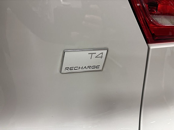 Volvo XC40 11 of 14