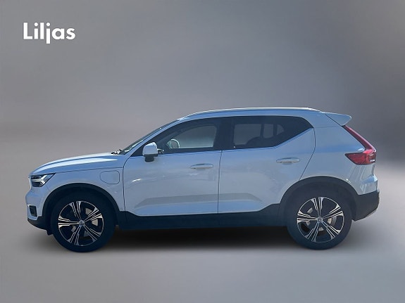 Volvo XC40 4 of 4