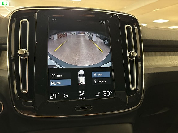 Volvo XC40 13 of 14