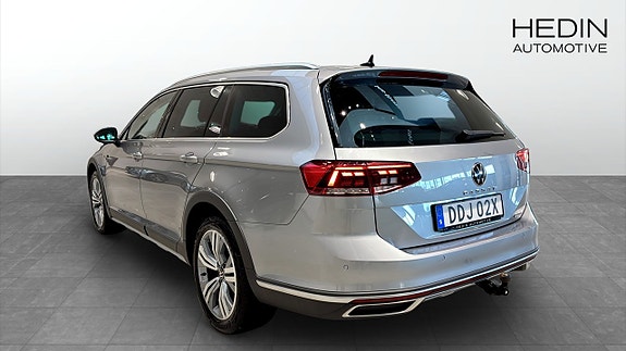 Volkswagen Passat Alltrack 8 of 20