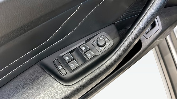 Volkswagen Passat Alltrack 13 of 20